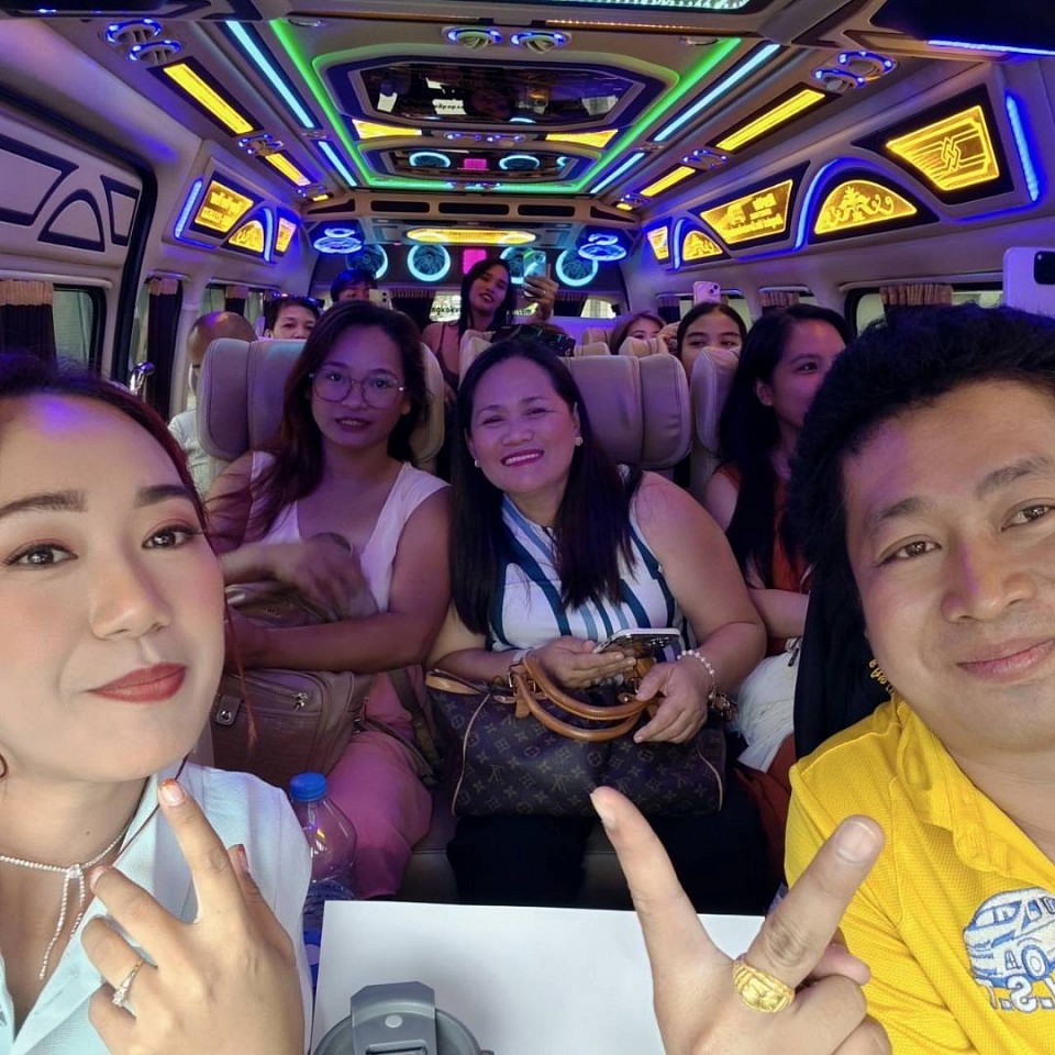 Bangkok van rental with driver