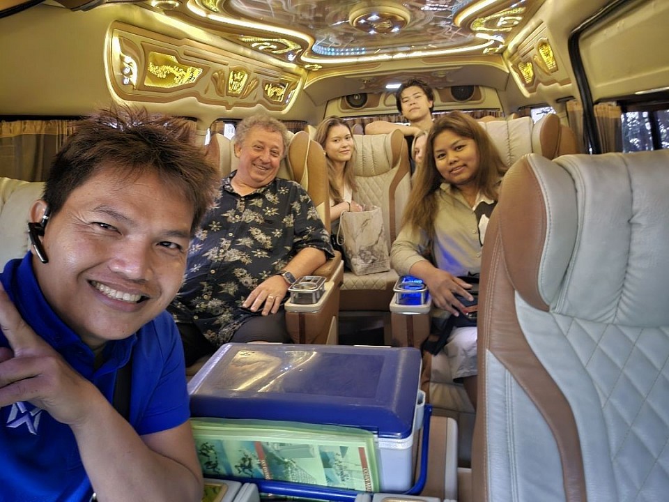 Bangkok van rental with driver